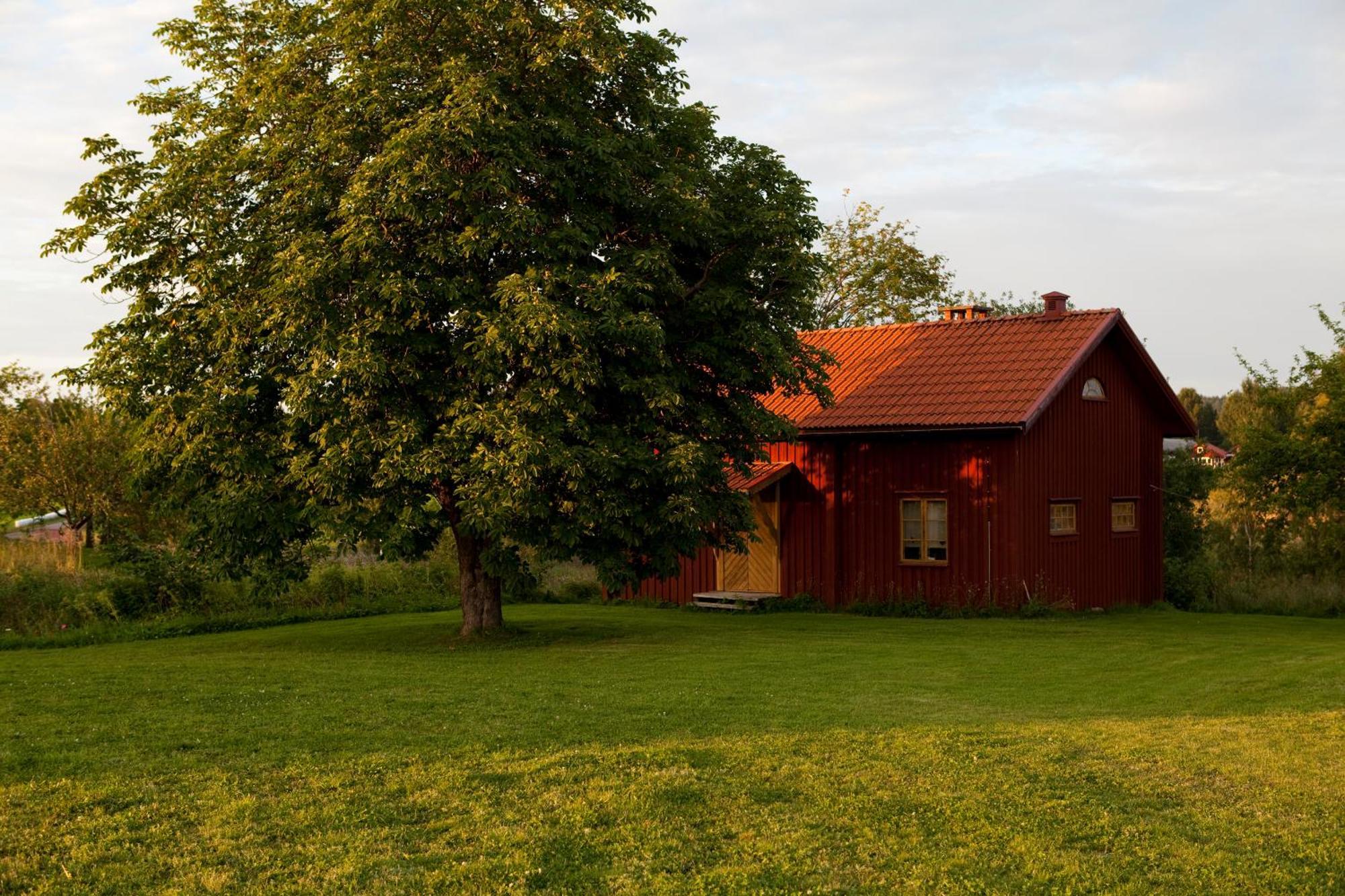 Sahlstroemsgarden Guest House Torsby Bagian luar foto